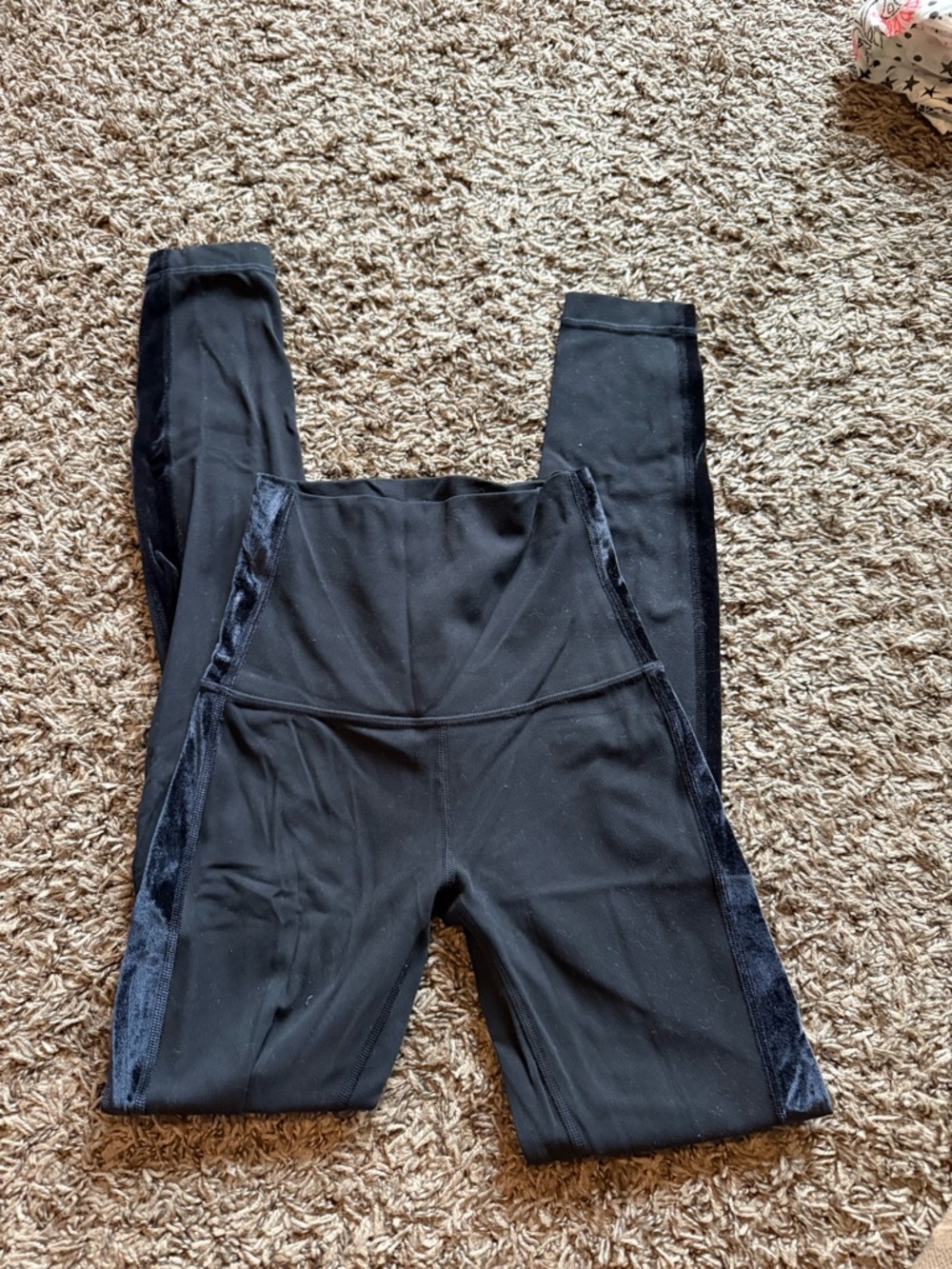 Black LuluLemon High-Waist Active Leggings